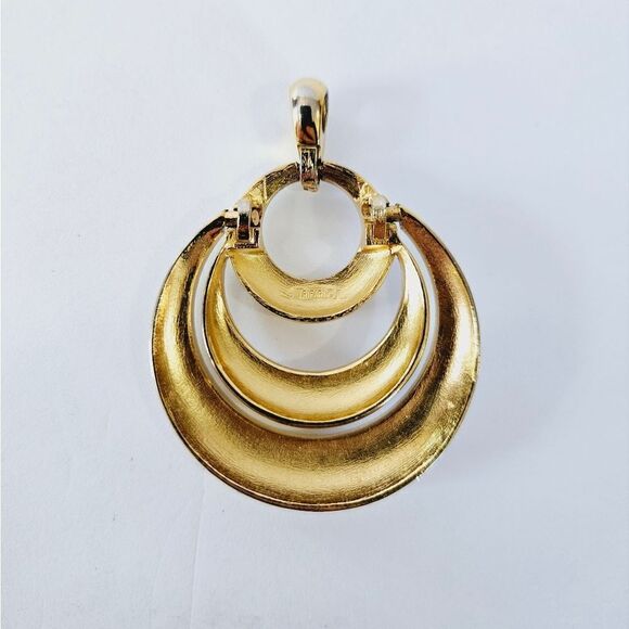 Vintage Crown Trifari Signed '50s Large Gold Tone White Enamel Necklace Pendant - Picture 4 of 11